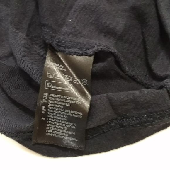 H&M Henley V Neck Short Sleeve Shirt - Picture 5 of 5